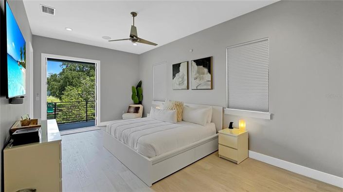 Image No.32-5 Bed Property for sale