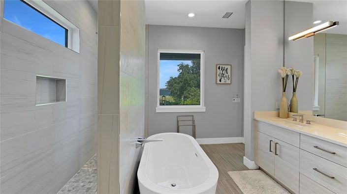 Image No.35-5 Bed Property for sale