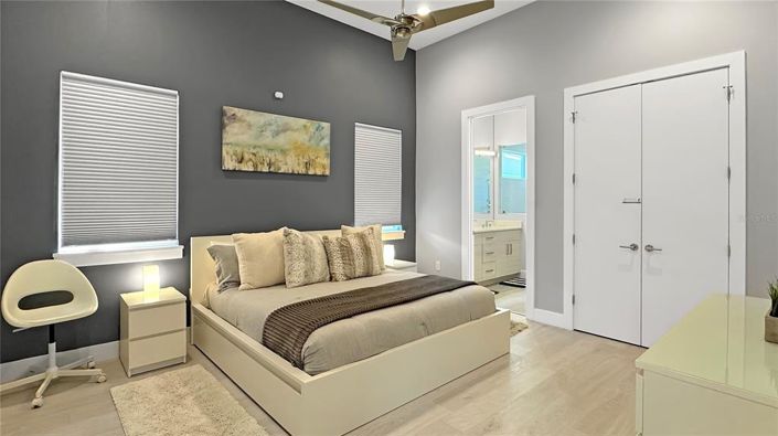 Image No.43-5 Bed Property for sale