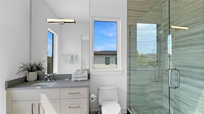 Image No.50-5 Bed Property for sale