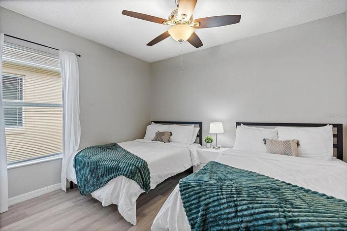 Image No.15-3 Bed Property for sale