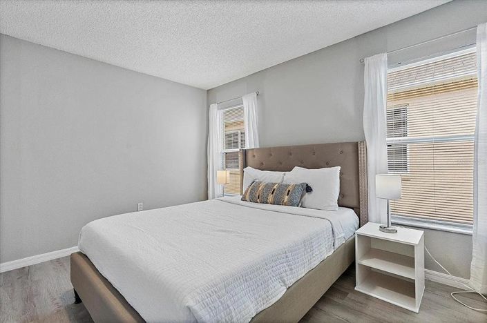 Image No.5-3 Bed Property for sale