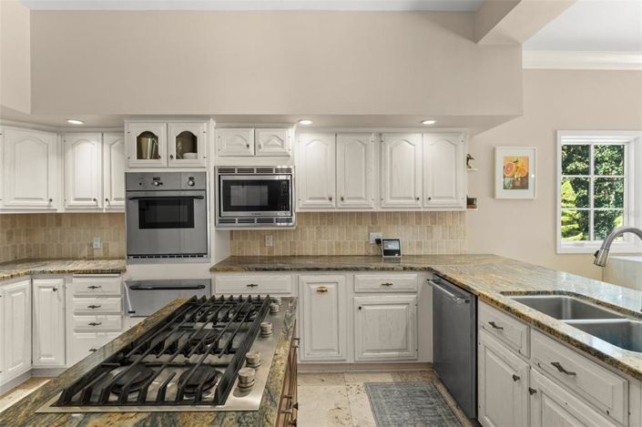 Image No.14-4 Bed Property for sale