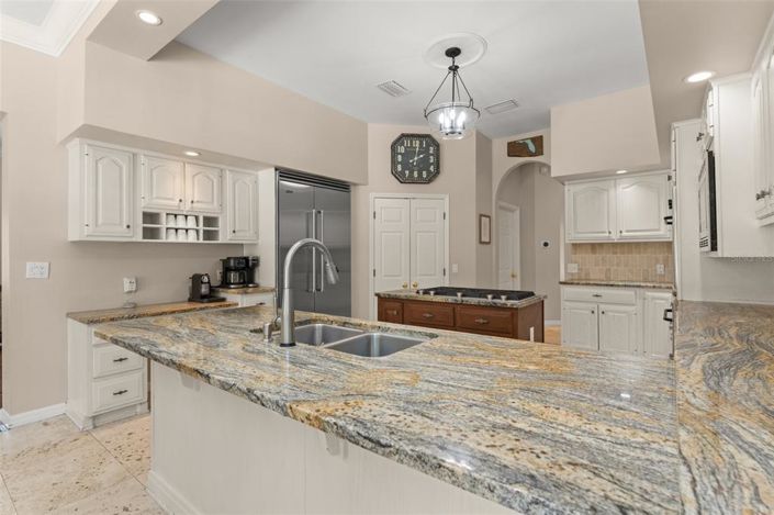 Image No.19-4 Bed Property for sale