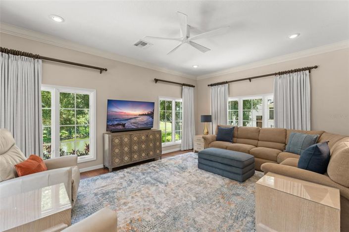 Image No.22-4 Bed Property for sale