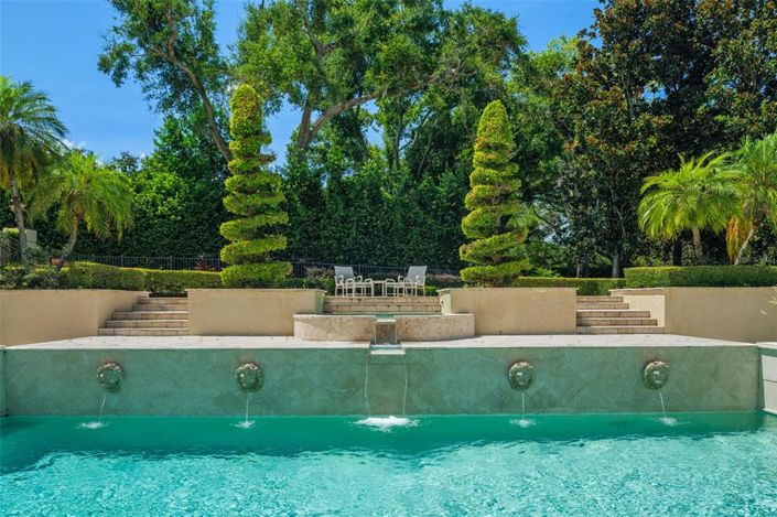 Image No.53-4 Bed Property for sale