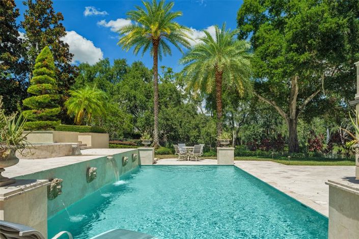 Image No.54-4 Bed Property for sale