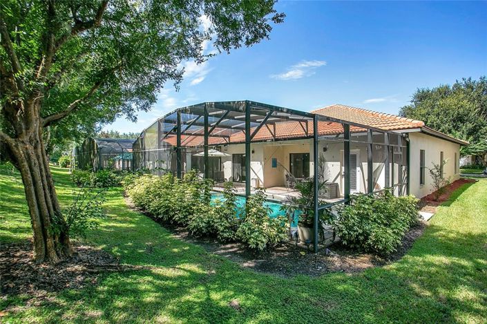 Image No.30-4 Bed Property for sale