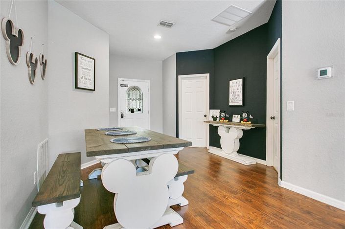 Image No.8-4 Bed Property for sale