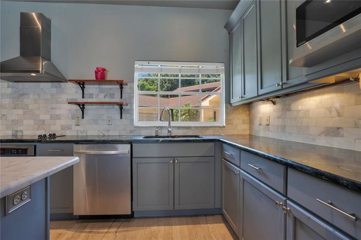 Image No.21-3 Bed Property for sale