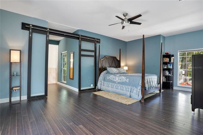 Image No.24-3 Bed Property for sale