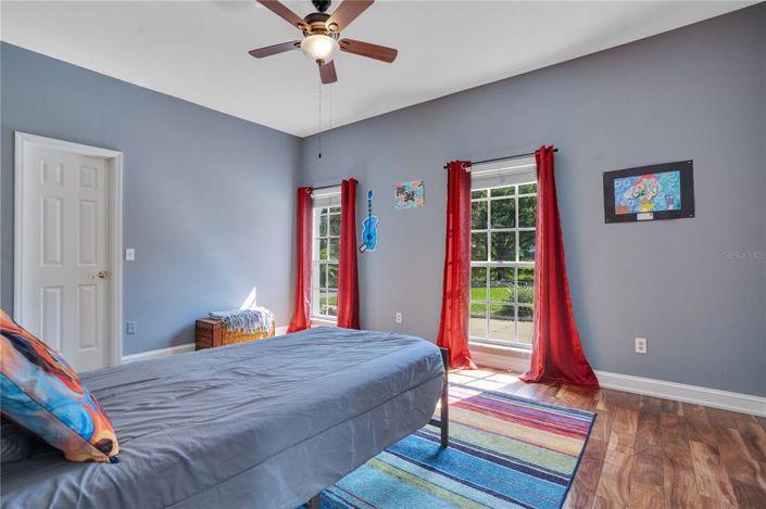 Image No.33-3 Bed Property for sale