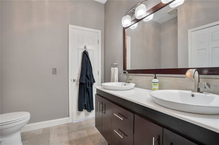 Image No.36-3 Bed Property for sale