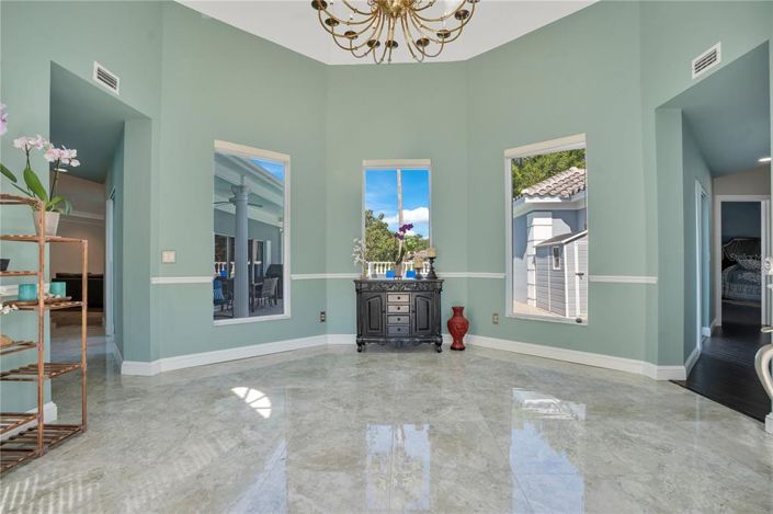 Image No.5-3 Bed Property for sale