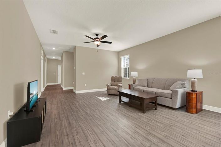 Image No.11-3 Bed Property for sale