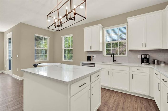 Image No.17-3 Bed Property for sale