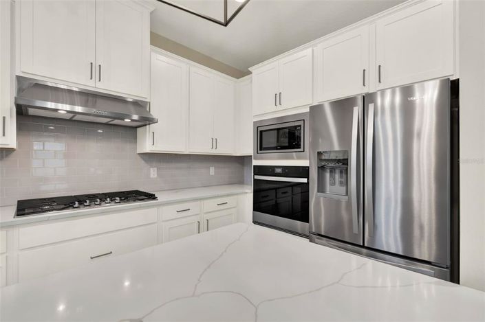 Image No.18-3 Bed Property for sale