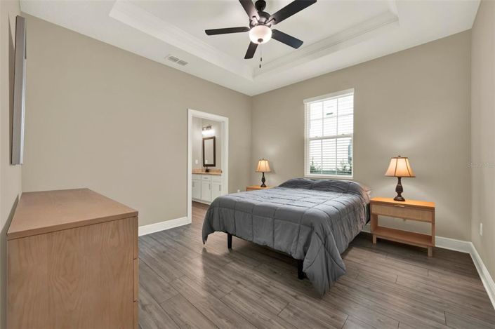 Image No.23-3 Bed Property for sale