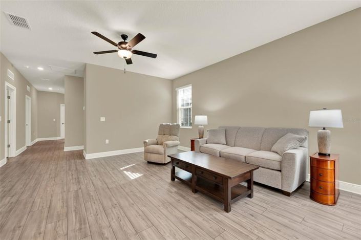 Image No.7-3 Bed Property for sale