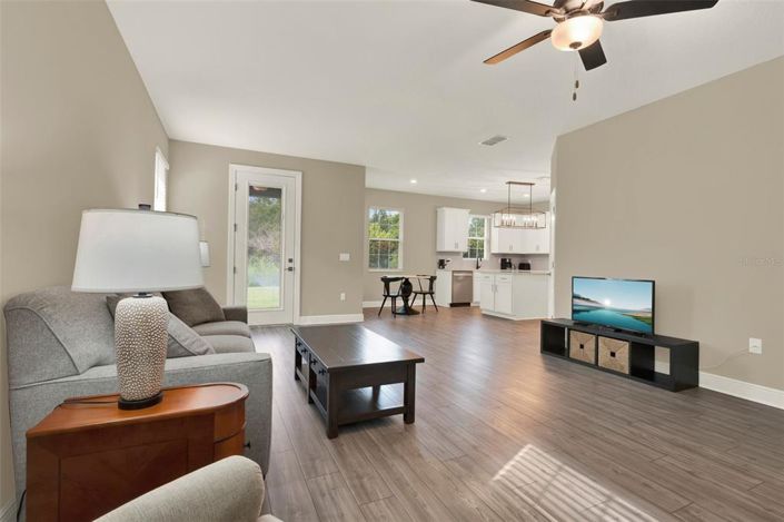 Image No.9-3 Bed Property for sale