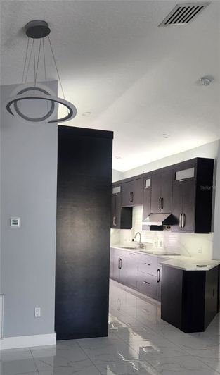 Image No.5-3 Bed Property for sale