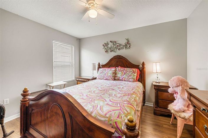 Image No.22-5 Bed Property for sale