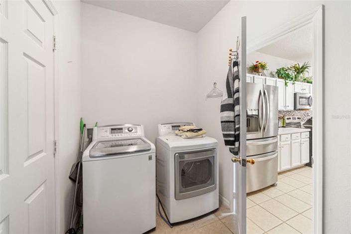 Image No.27-5 Bed Property for sale