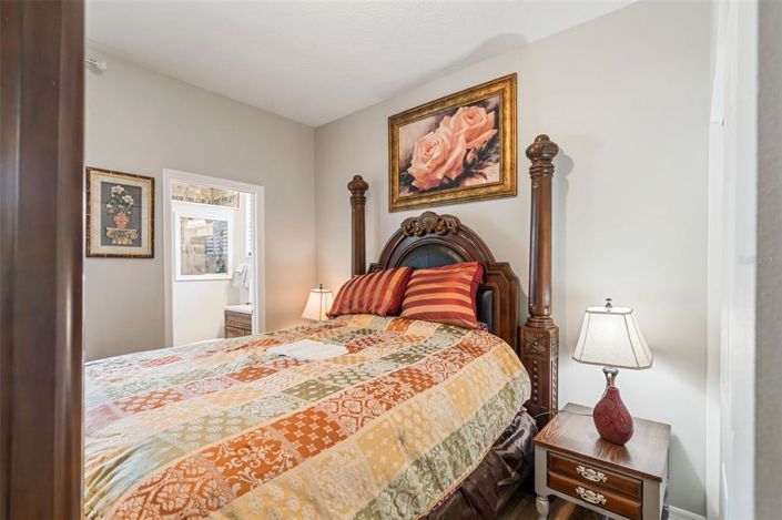 Image No.33-5 Bed Property for sale