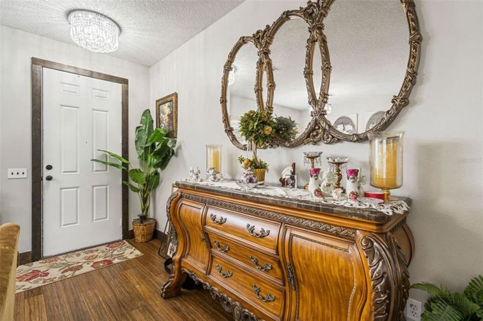 Image No.35-5 Bed Property for sale