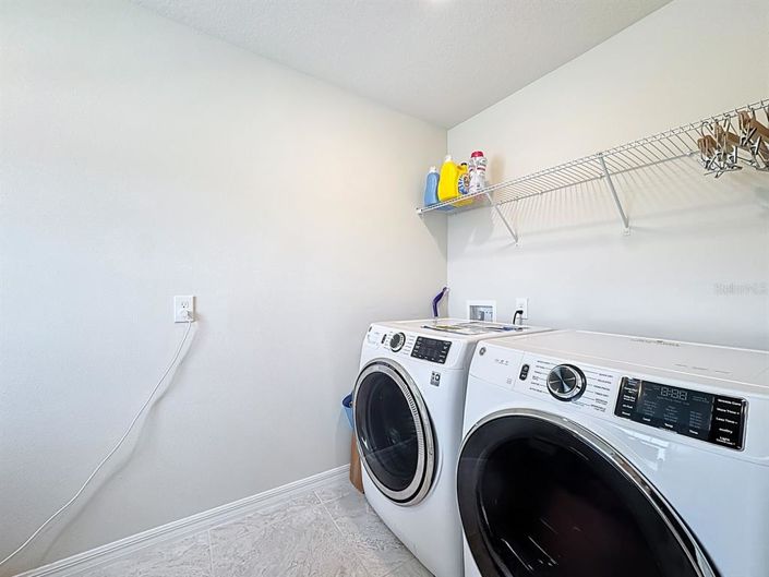 Image No.39-3 Bed Property for sale