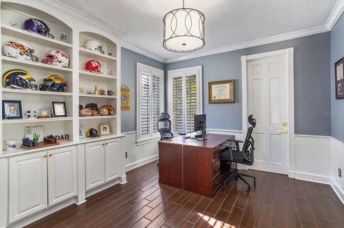 Image No.21-6 Bed Property for sale