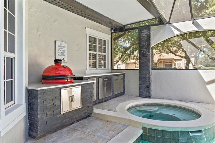 Image No.36-6 Bed Property for sale