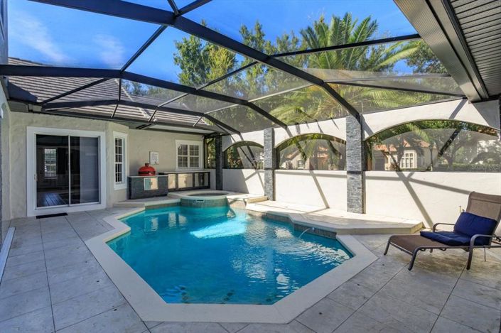 Image No.38-6 Bed Property for sale