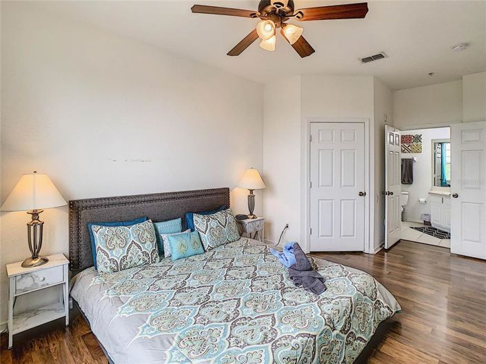 Image No.18-3 Bed Property for sale