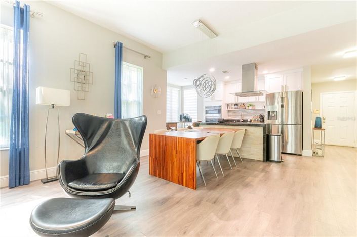 Image No.11-3 Bed Property for sale