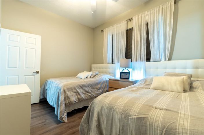 Image No.32-3 Bed Property for sale