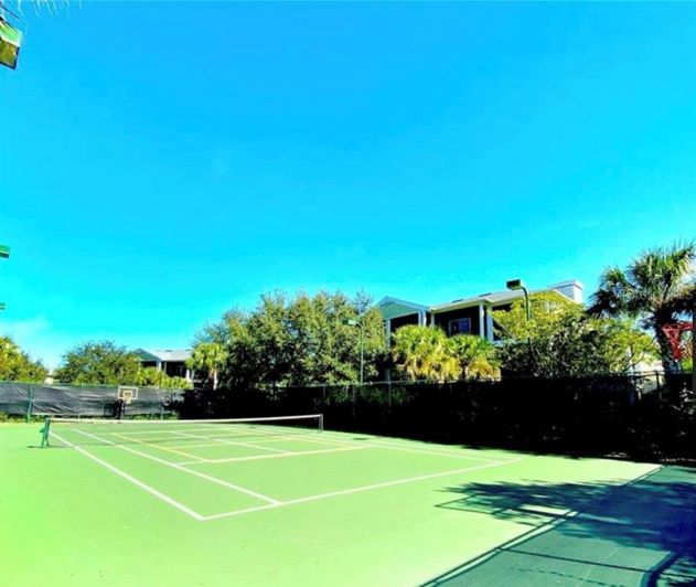 Image No.8-3 Bed Property for sale