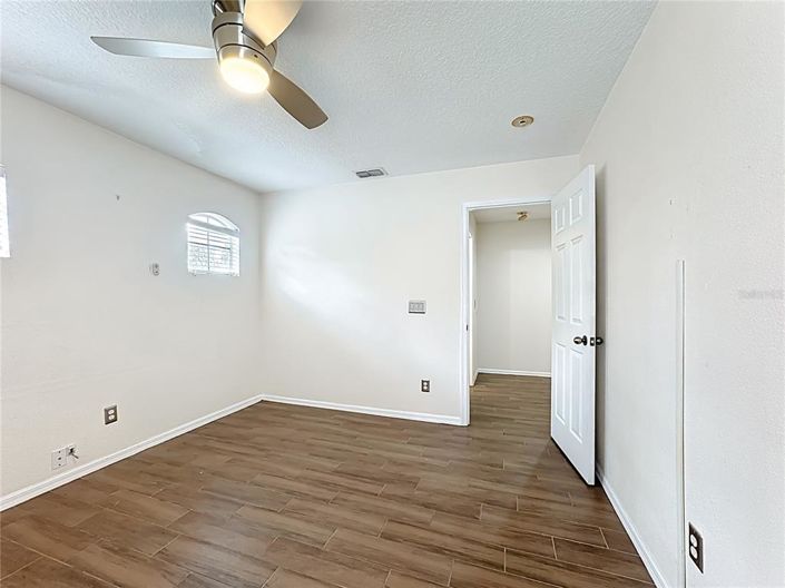 Image No.31-5 Bed Property for sale