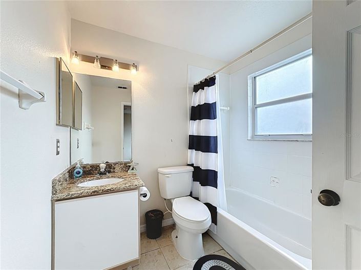 Image No.38-5 Bed Property for sale