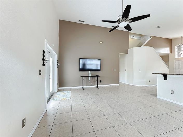 Image No.8-5 Bed Property for sale