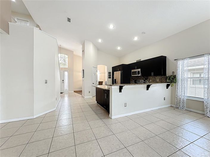 Image No.9-5 Bed Property for sale