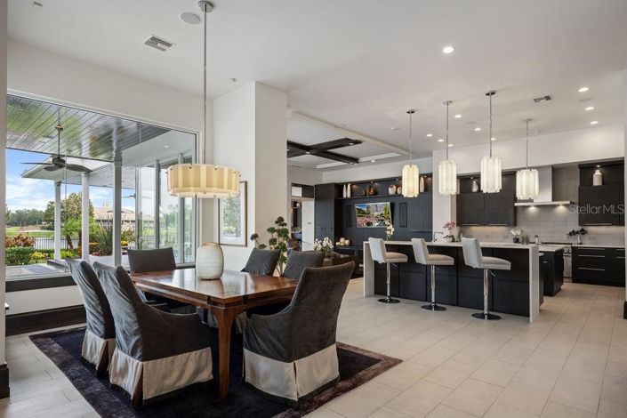 Image No.13-6 Bed Property for sale