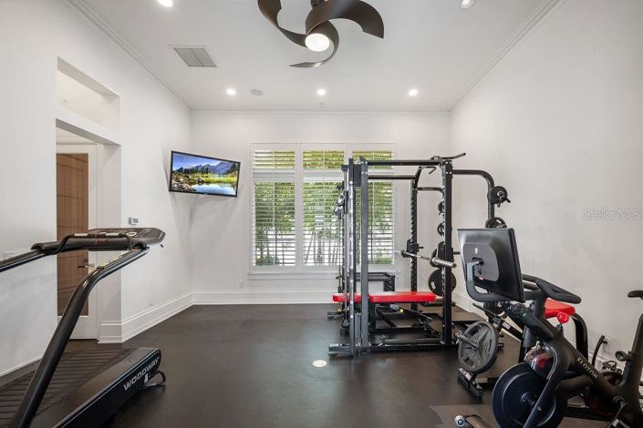 Image No.28-6 Bed Property for sale