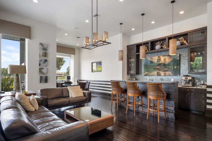 Image No.29-6 Bed Property for sale