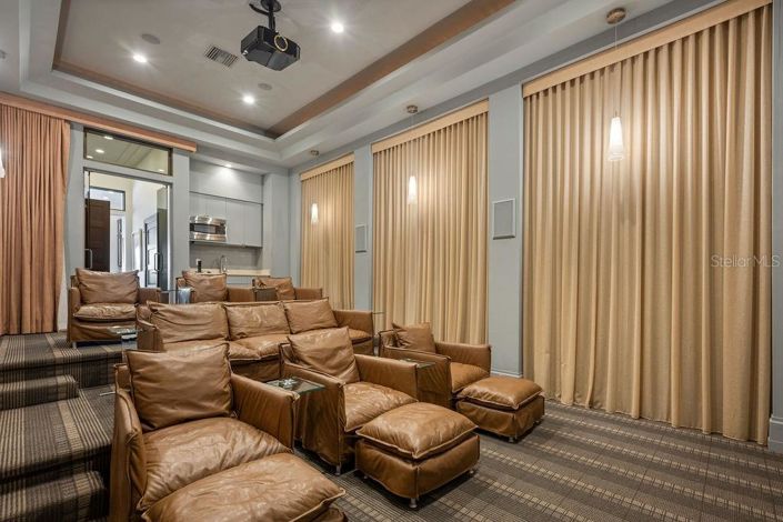 Image No.34-6 Bed Property for sale