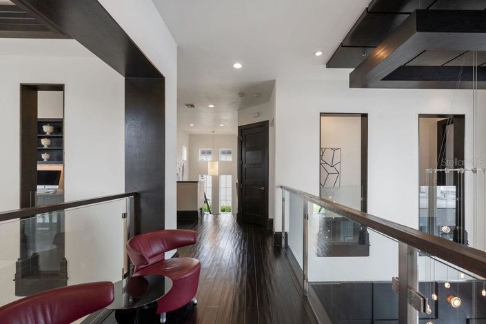 Image No.41-6 Bed Property for sale