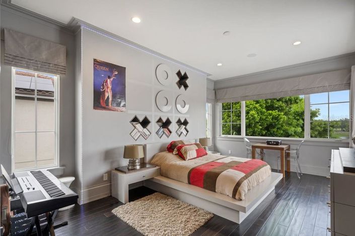 Image No.58-6 Bed Property for sale