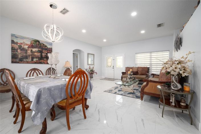 Image No.10-3 Bed Property for sale