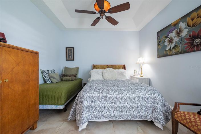 Image No.13-3 Bed Property for sale