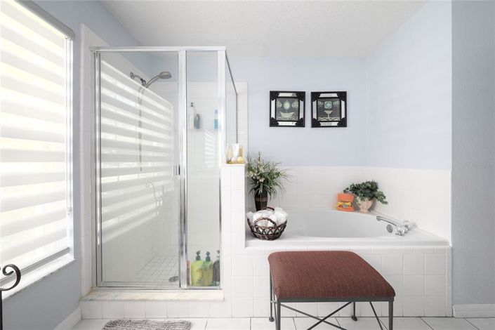 Image No.17-3 Bed Property for sale